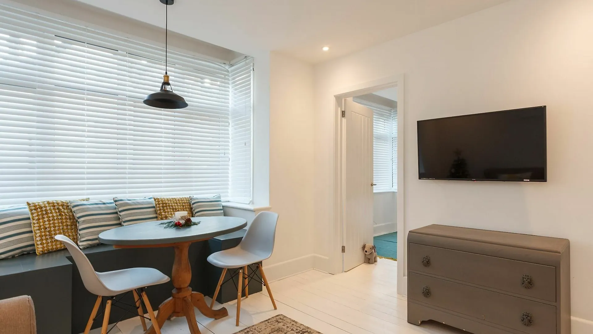 Dale House - Wanderlust Retreats Apartment Bournemouth 0*,  United Kingdom
